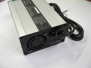 Batterie au lithium universelle 22 AH 36 trous